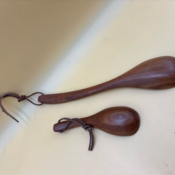 Vintage cherry wood hand carved spoons signed Paris, Ky, thanksgiving - Picture 4 of 10